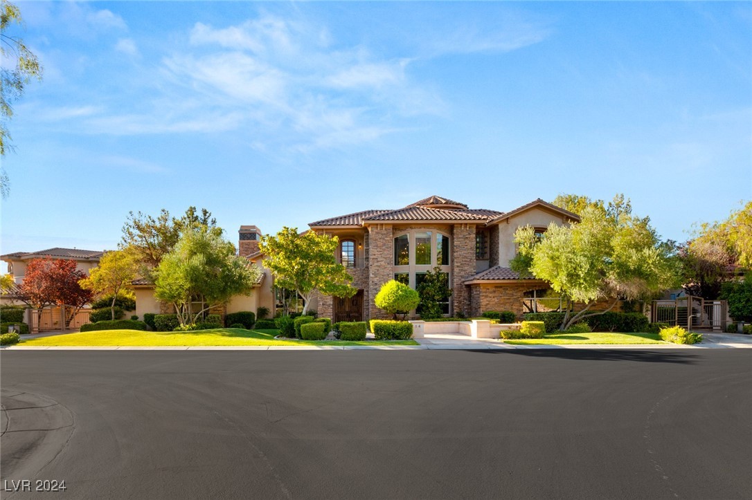14 CORRAL DE TIERRA Place