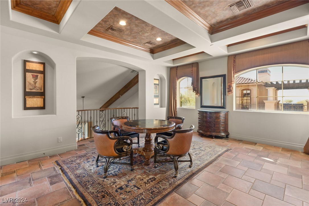 14 CORRAL DE TIERRA Place