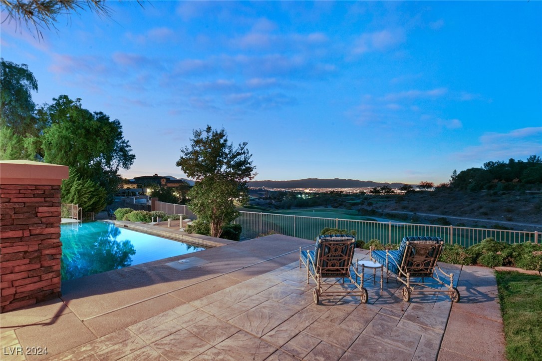 14 CORRAL DE TIERRA Place