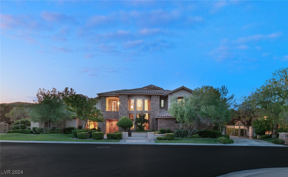 14 CORRAL DE TIERRA Place