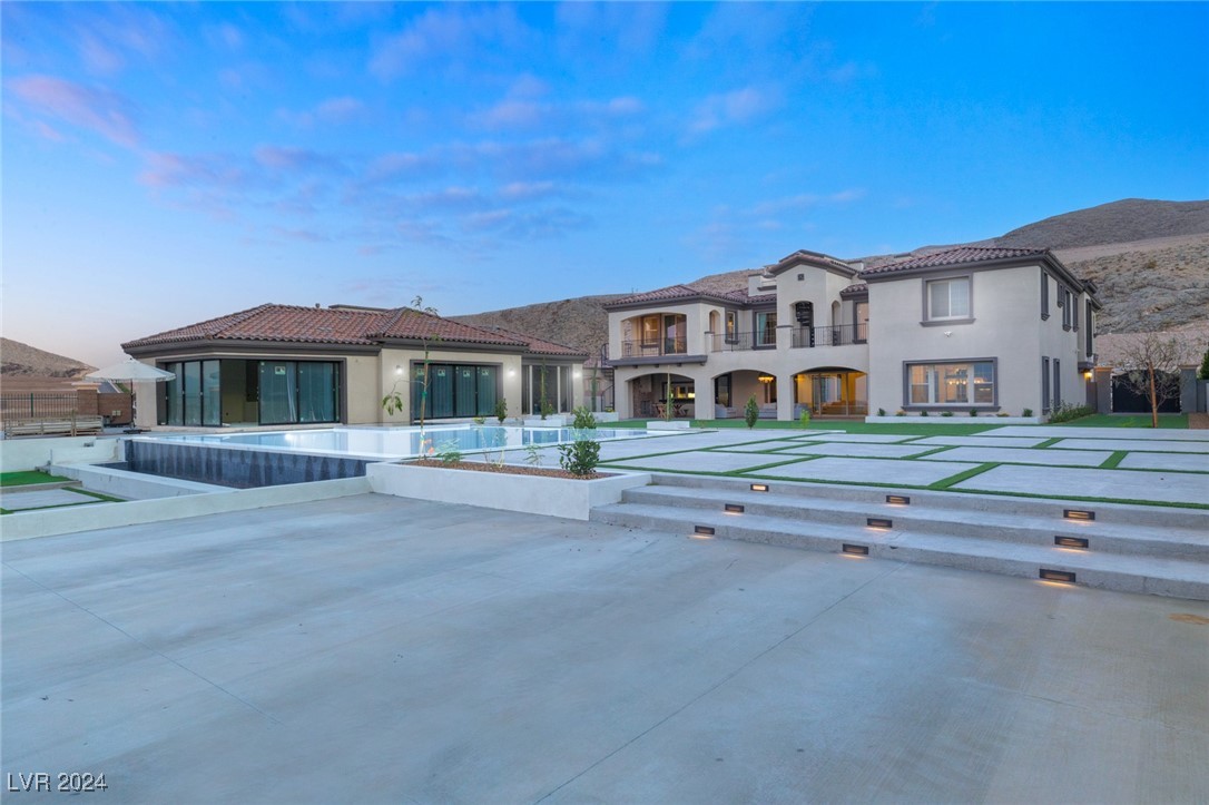 16 OLYMPIA RIDGE Drive