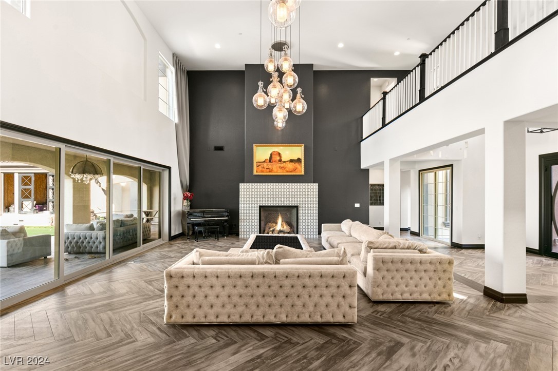 16 OLYMPIA RIDGE Drive