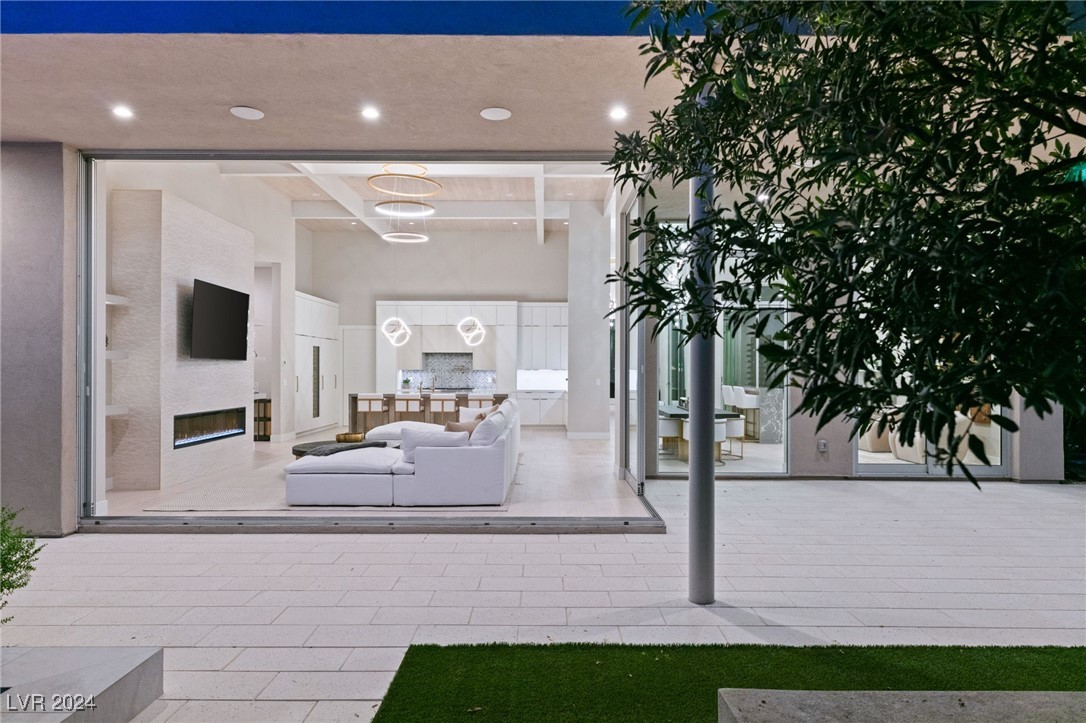 37 Hawkeye Lane