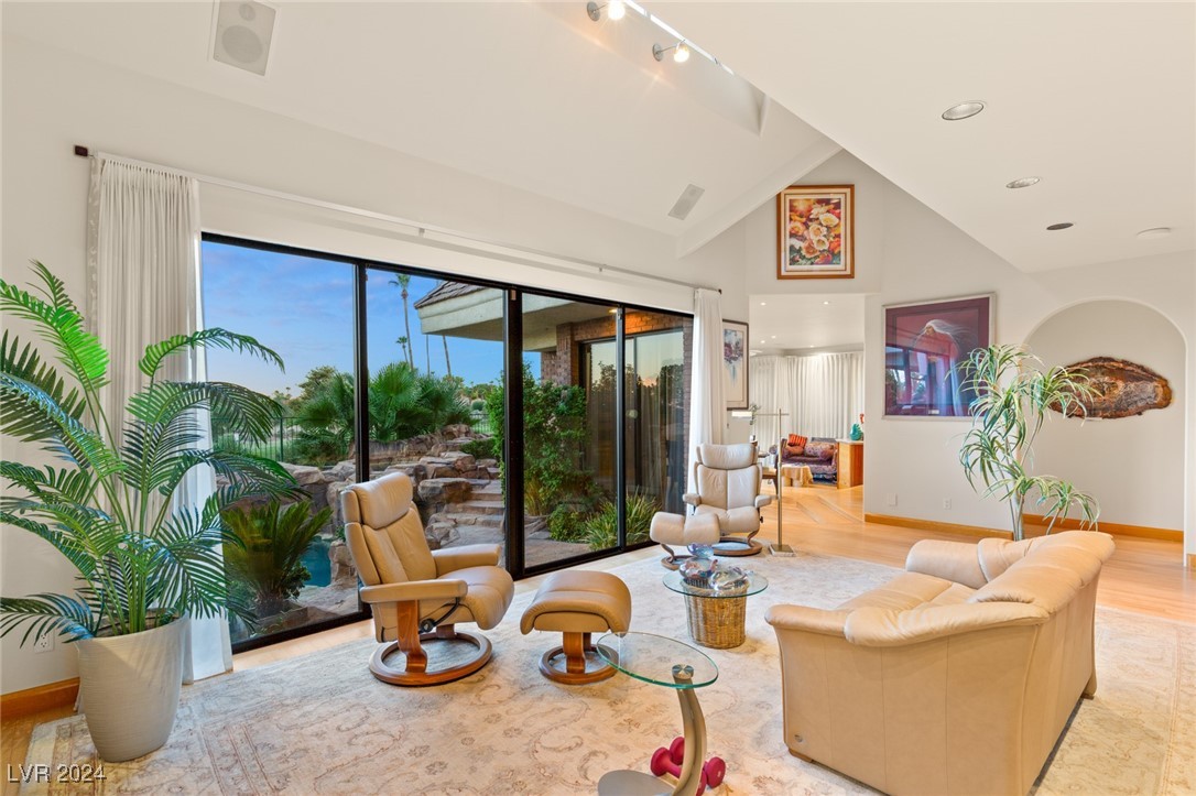 8701 CANYON VIEW Drive