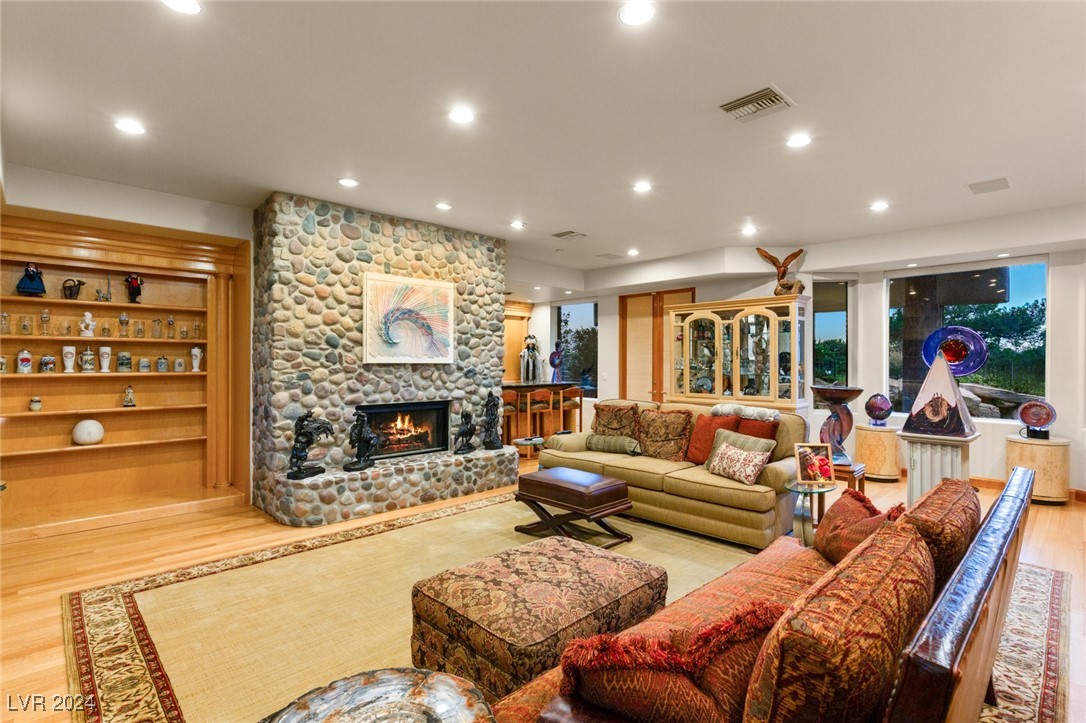 8701 CANYON VIEW Drive