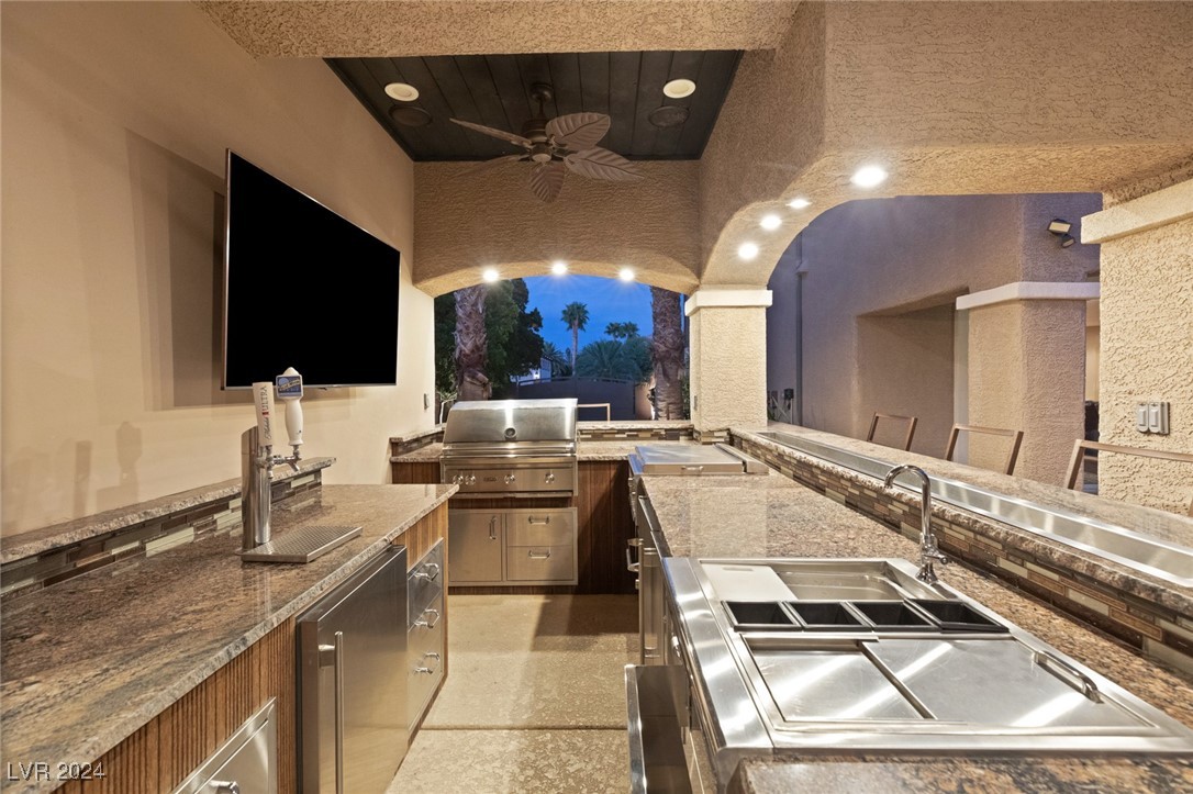 7217 SASHAYING SPIRIT Court