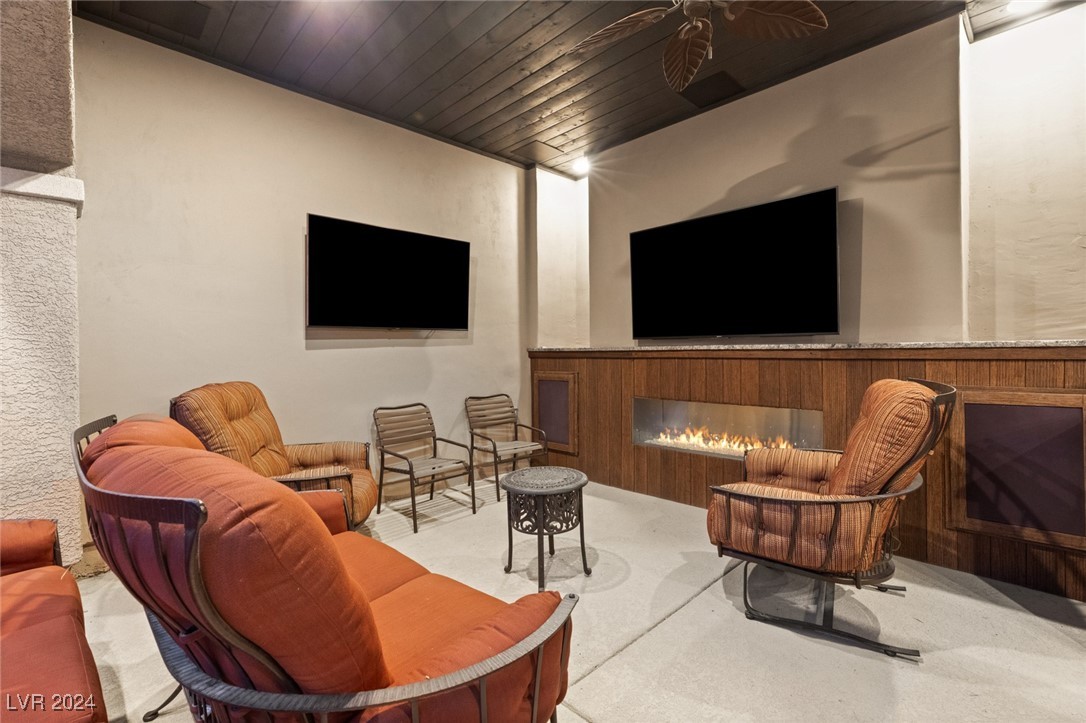 7217 SASHAYING SPIRIT Court