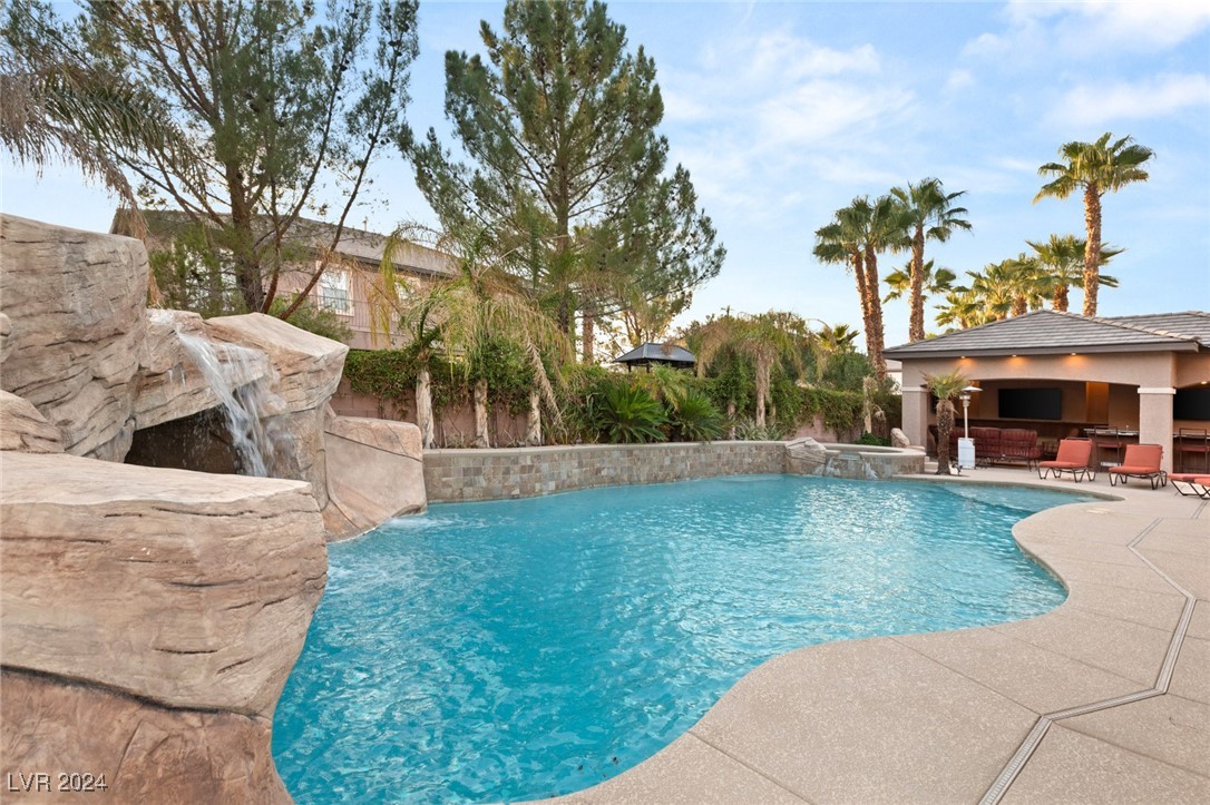 7217 SASHAYING SPIRIT Court