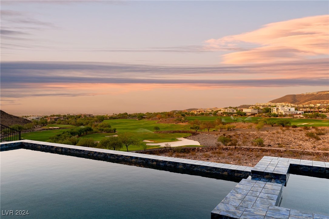 670 SCENIC CLIFF Drive