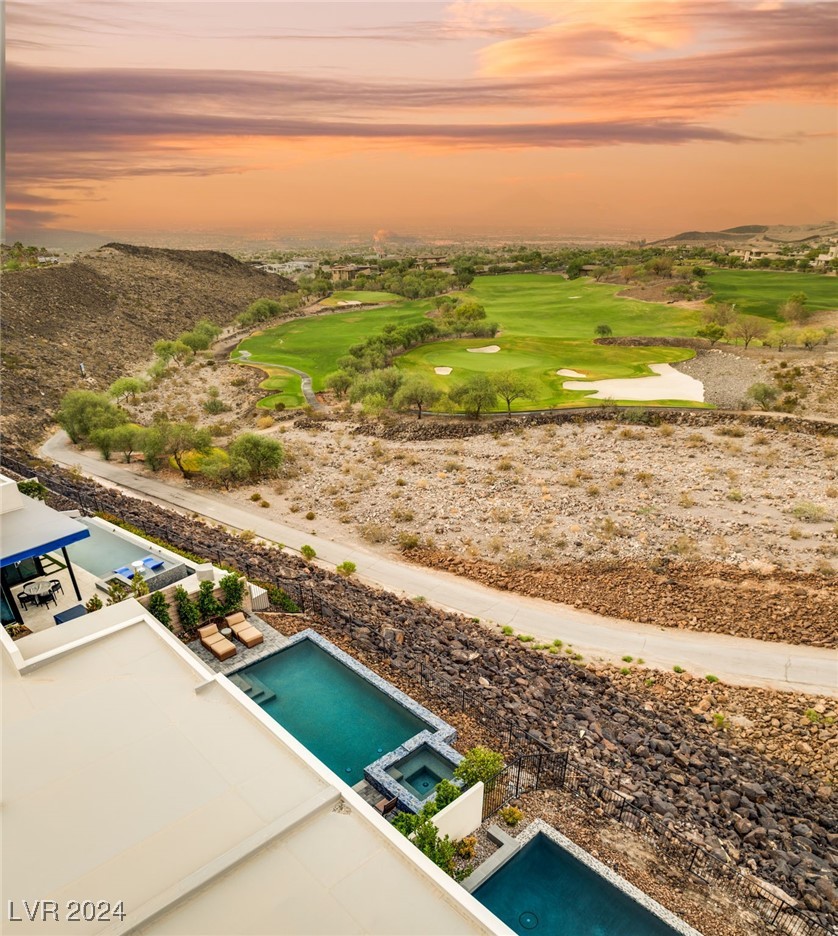 670 SCENIC CLIFF Drive