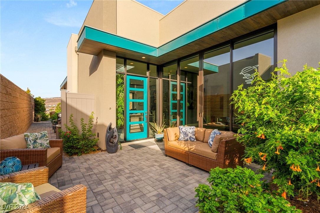 670 SCENIC CLIFF Drive
