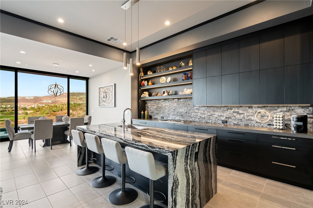 670 SCENIC CLIFF Drive