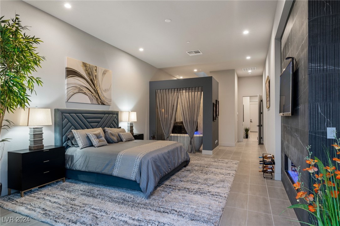 670 SCENIC CLIFF Drive