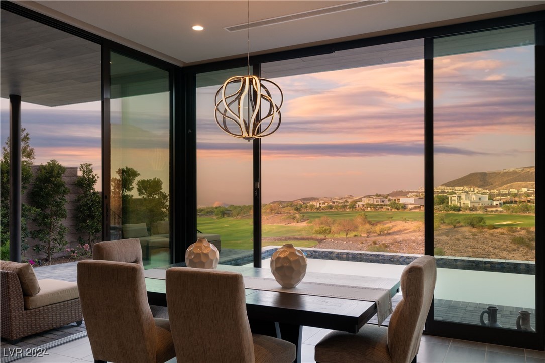 670 SCENIC CLIFF Drive