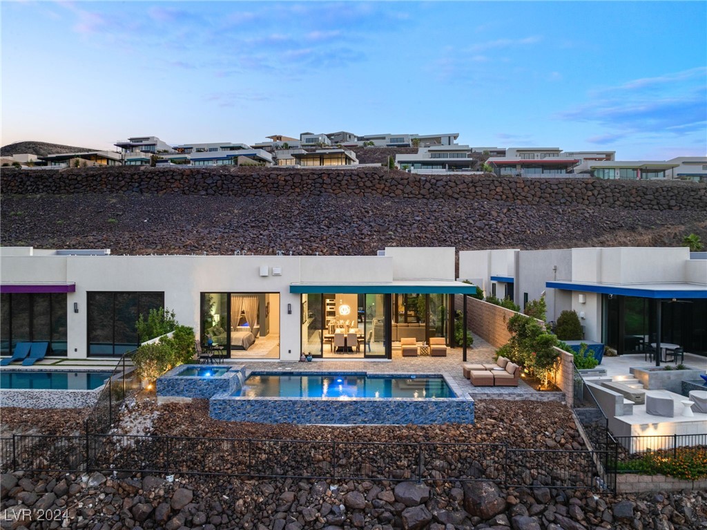 670 SCENIC CLIFF Drive