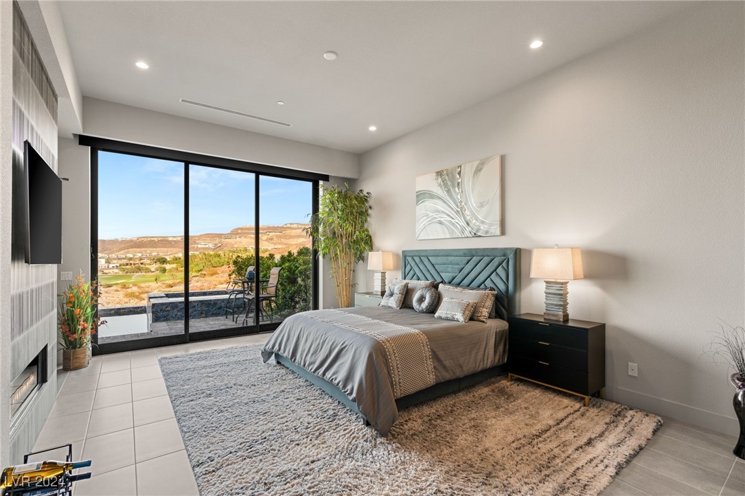 670 SCENIC CLIFF Drive