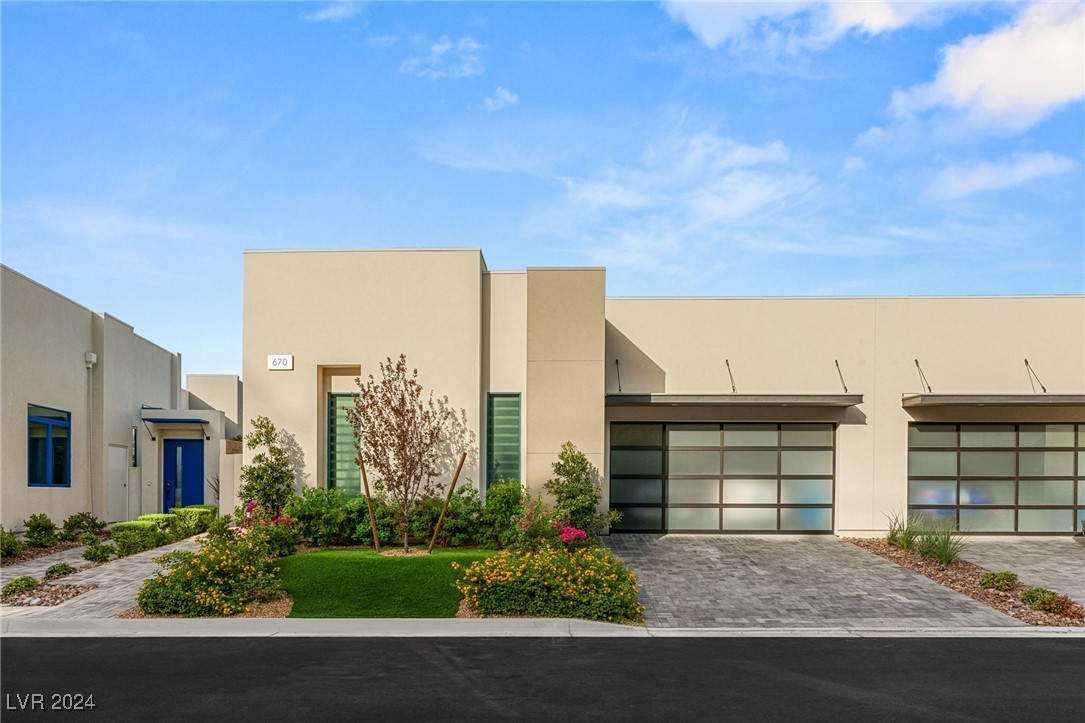 670 SCENIC CLIFF Drive