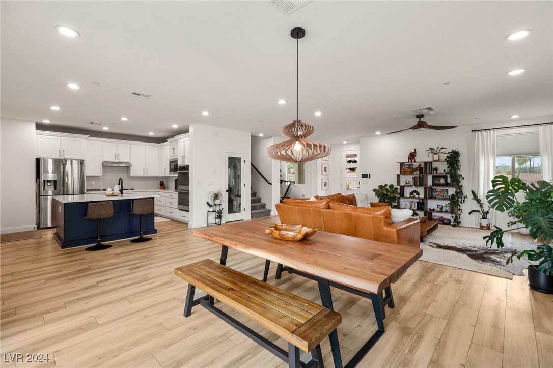 936 East SUNSET Road