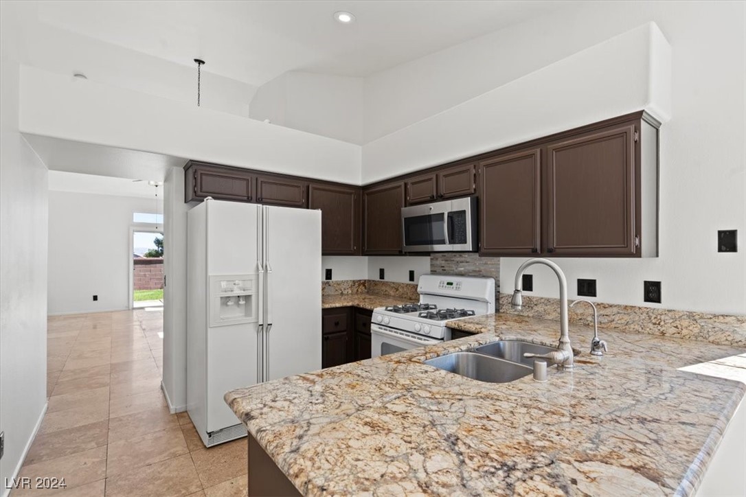 9836 PANORAMA CLIFF Drive