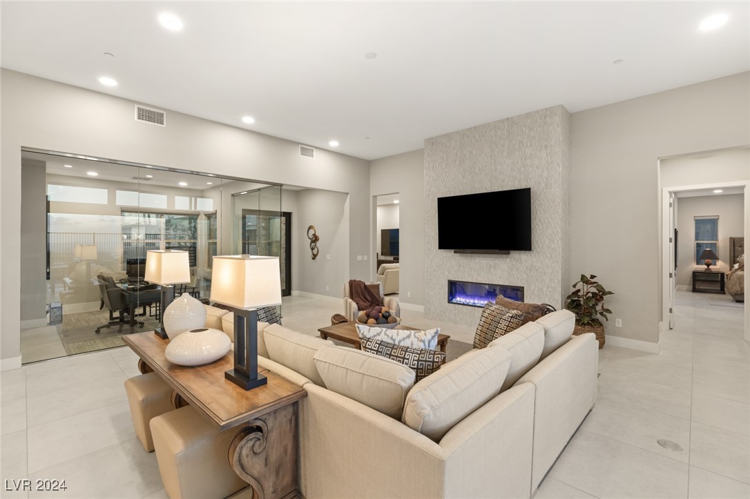 786 BOLIDE Street