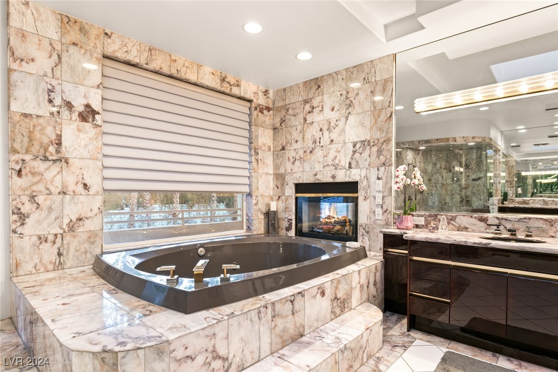 1509 GOLDEN OAK Drive
