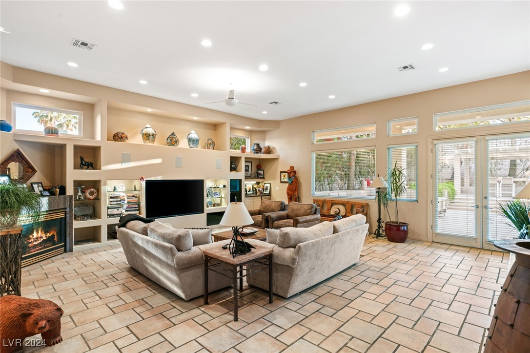 1509 GOLDEN OAK Drive