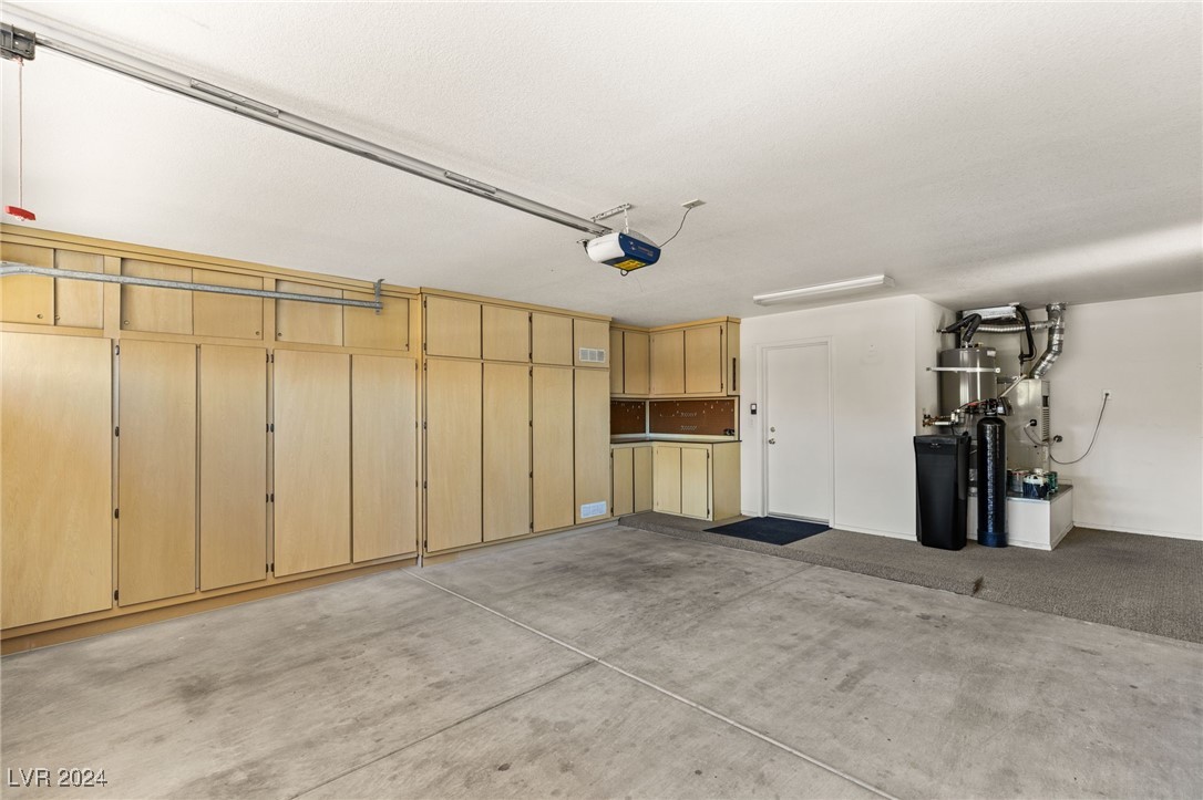 2905 Legend Drive