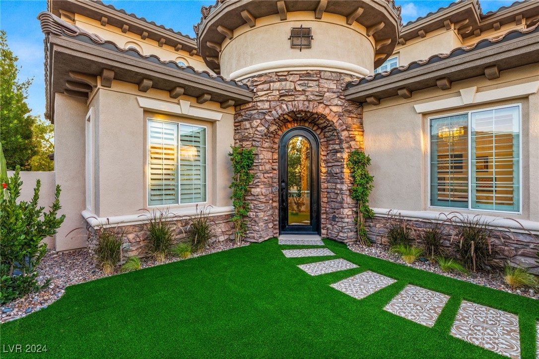 2137 Orchard Mist Street