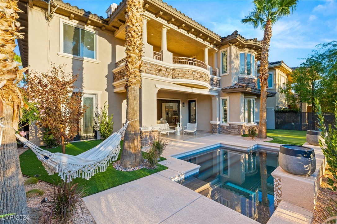 2137 Orchard Mist Street