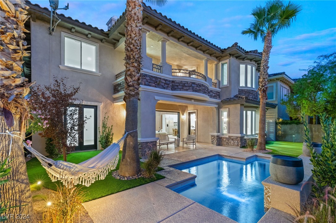 2137 Orchard Mist Street