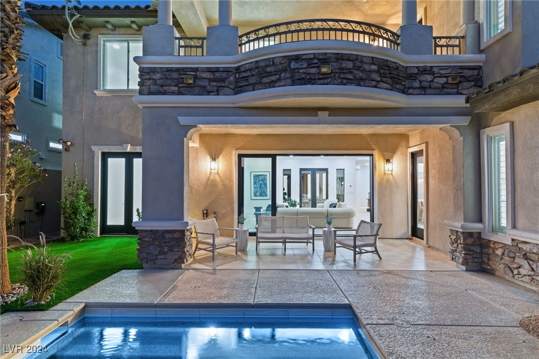 2137 Orchard Mist Street