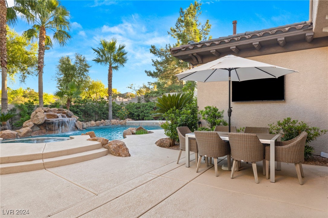 10805 BERINGER Drive