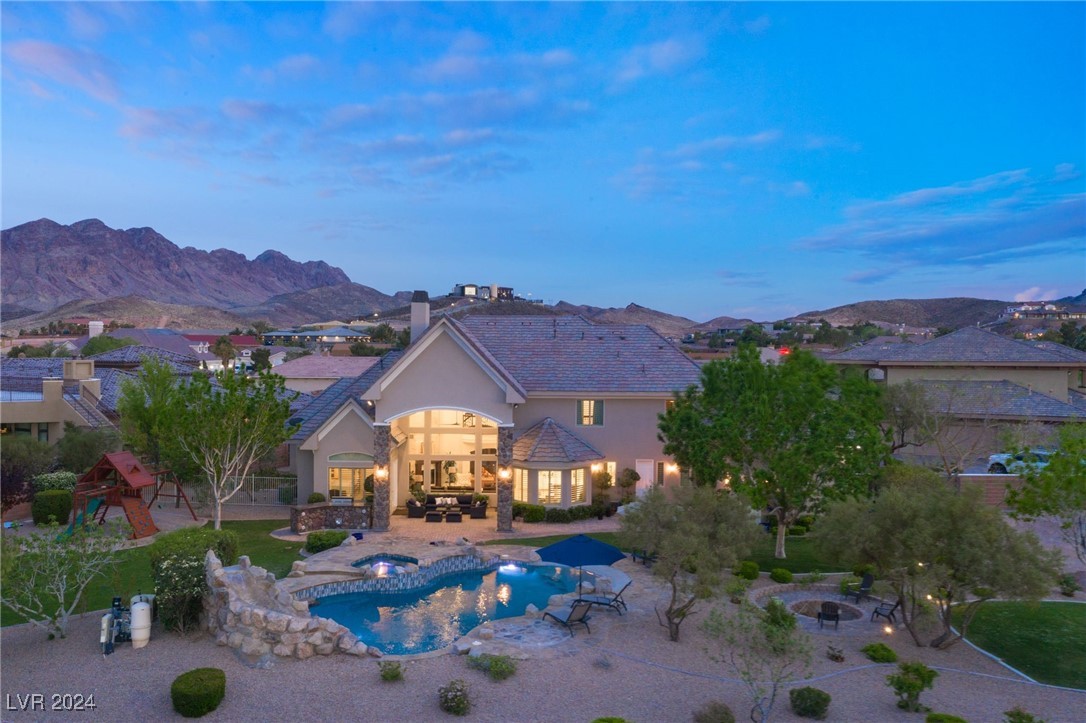1212 Bunker Hollow Court