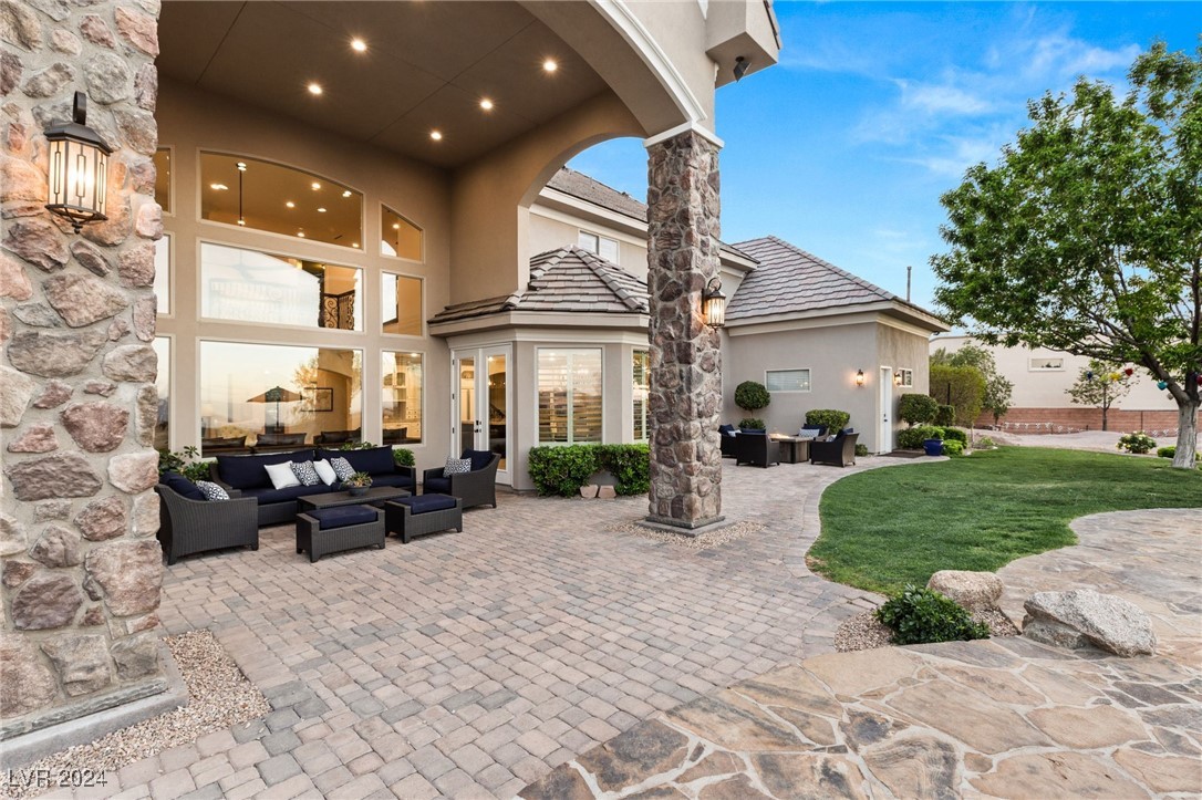 1212 Bunker Hollow Court