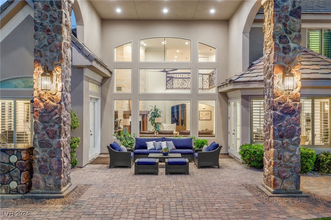 1212 Bunker Hollow Court