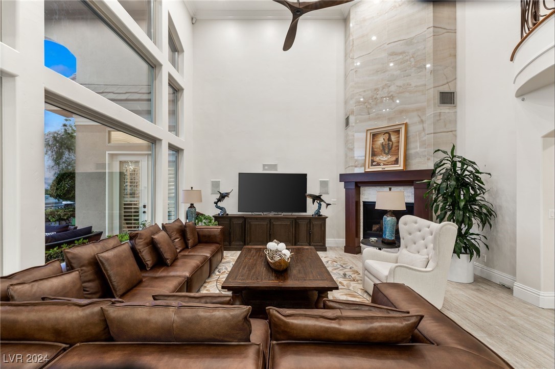 1212 Bunker Hollow Court