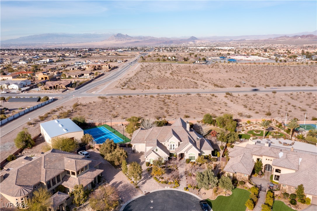 1212 Bunker Hollow Court