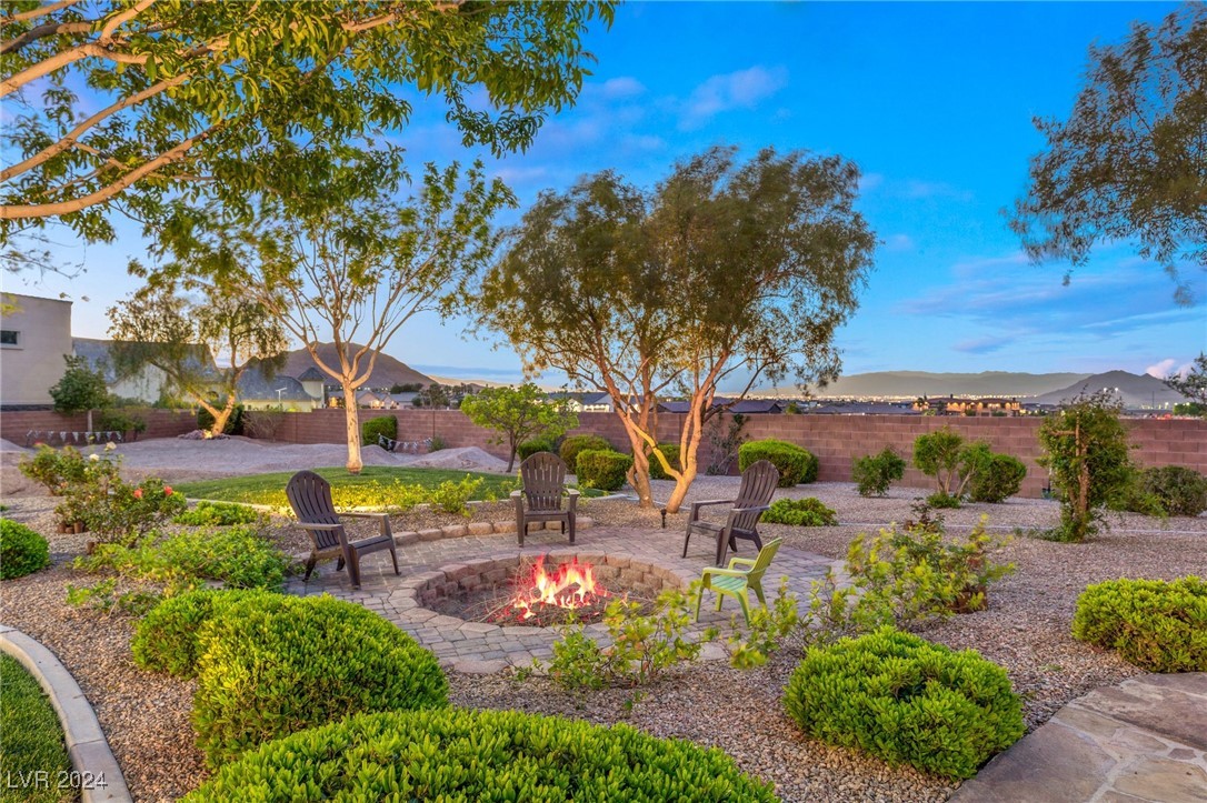 1212 Bunker Hollow Court