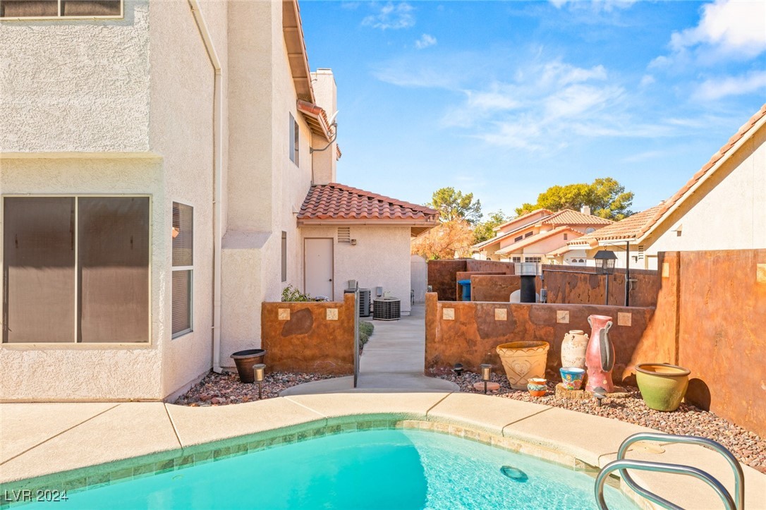 356 AMALFI Street