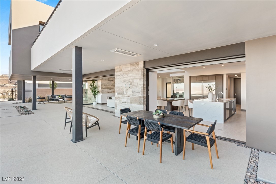 612 Dragon Mountain Court