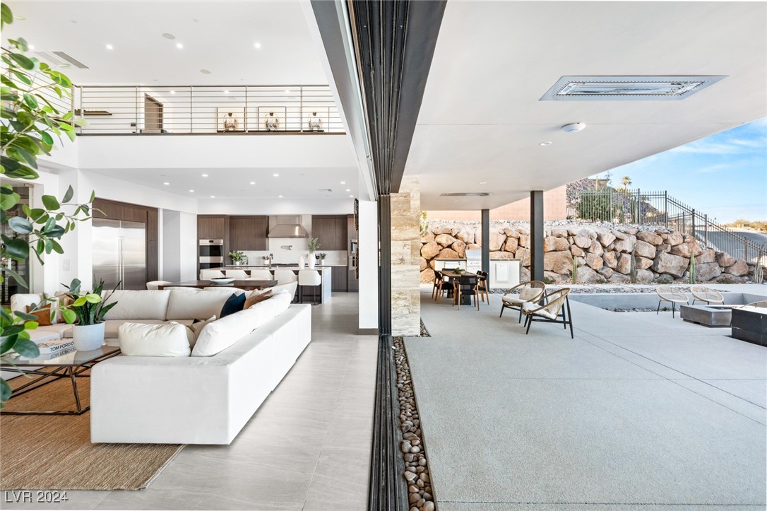 612 Dragon Mountain Court