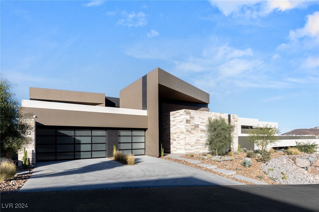 612 Dragon Mountain Court