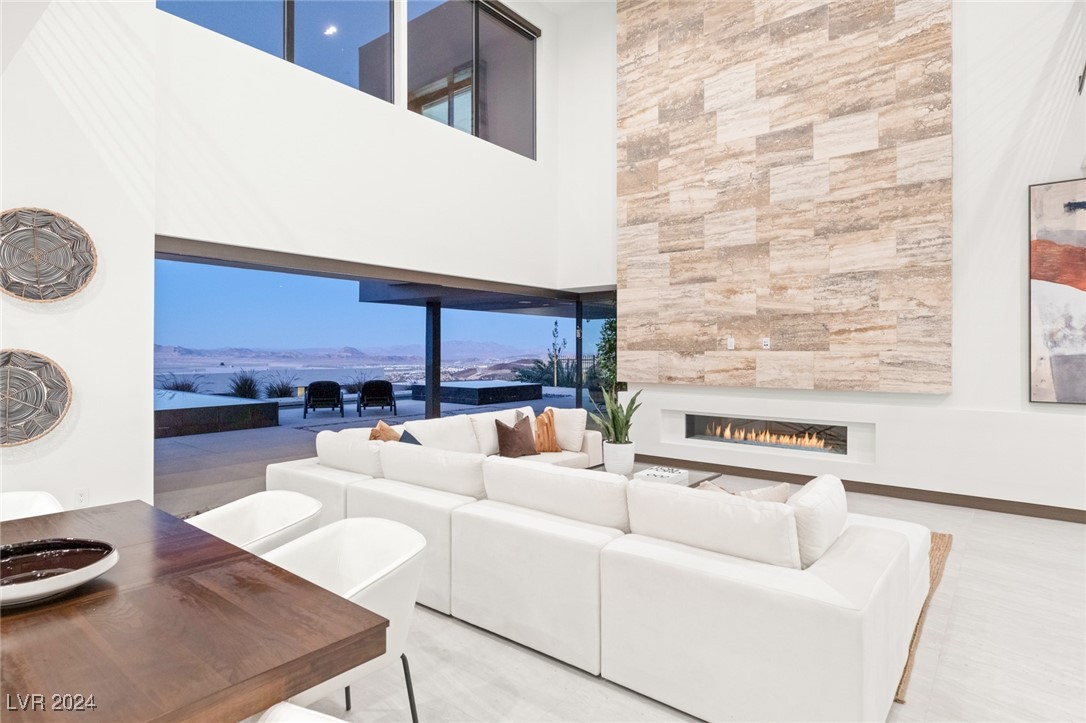 612 Dragon Mountain Court
