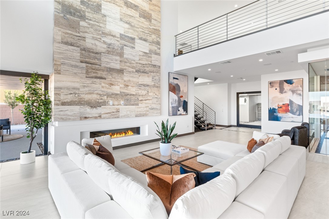 612 Dragon Mountain Court