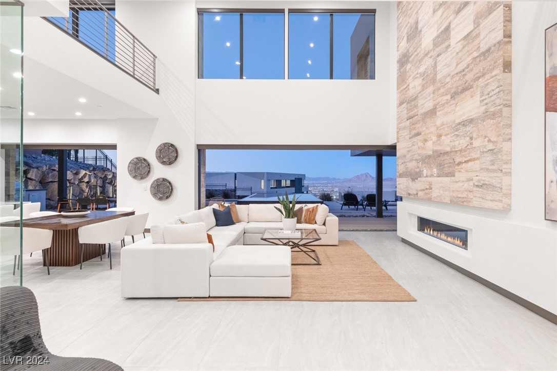 612 Dragon Mountain Court