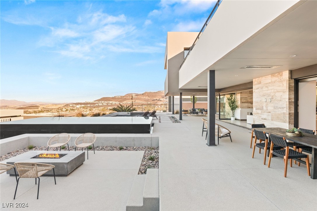612 Dragon Mountain Court