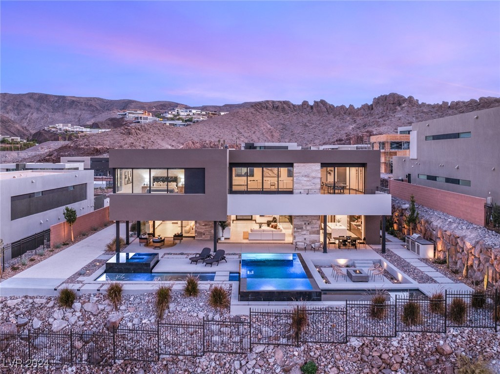 612 Dragon Mountain Court