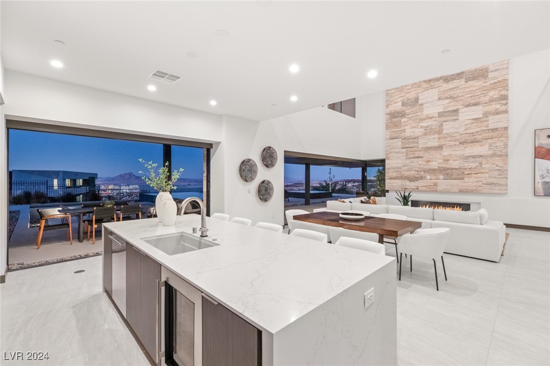 612 Dragon Mountain Court