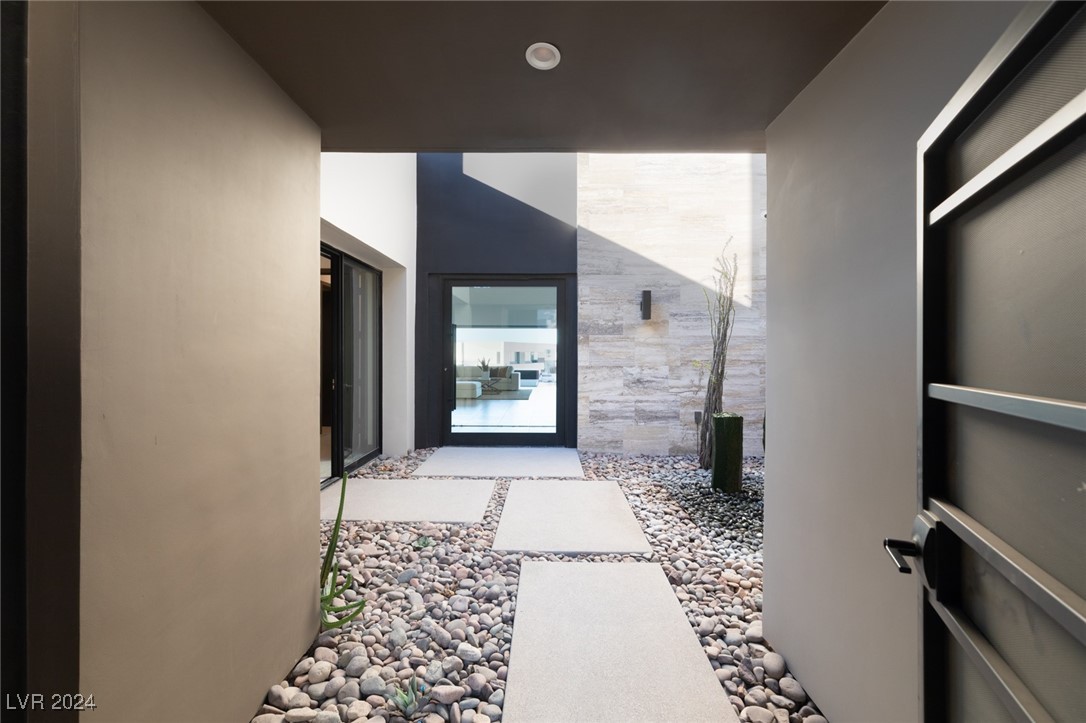612 Dragon Mountain Court