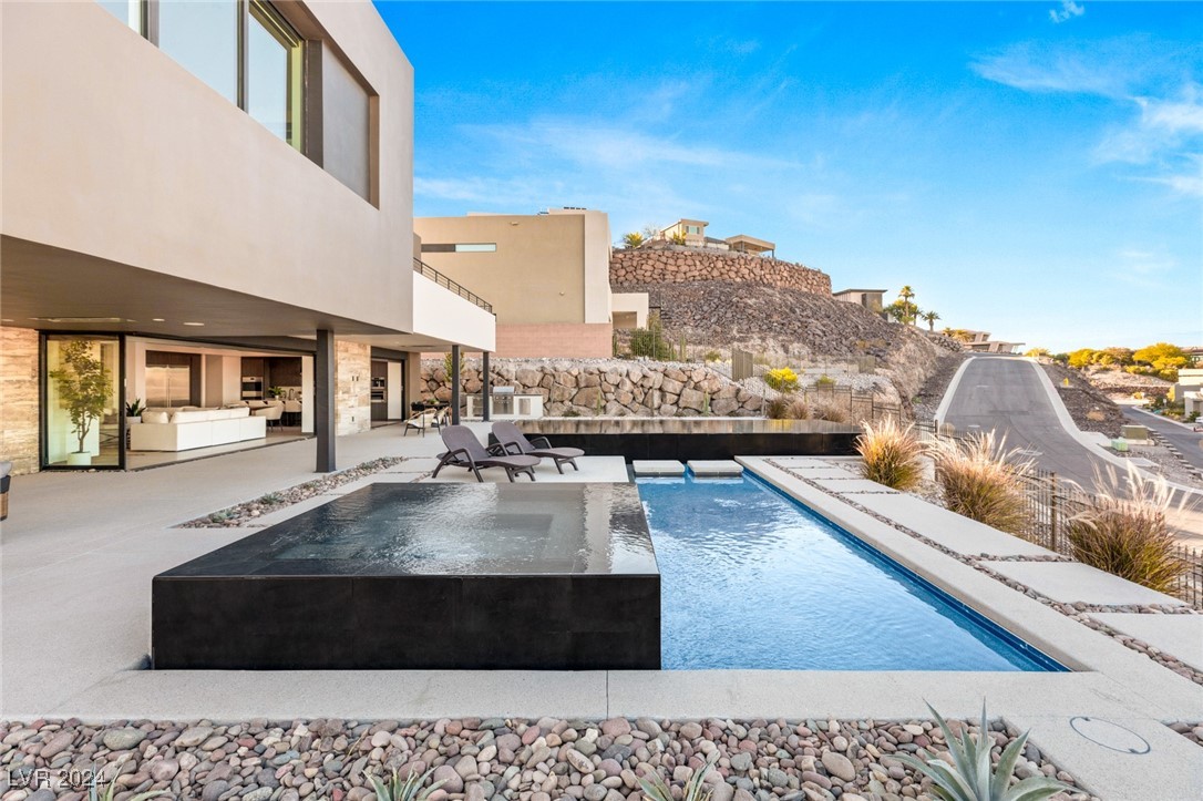 612 Dragon Mountain Court